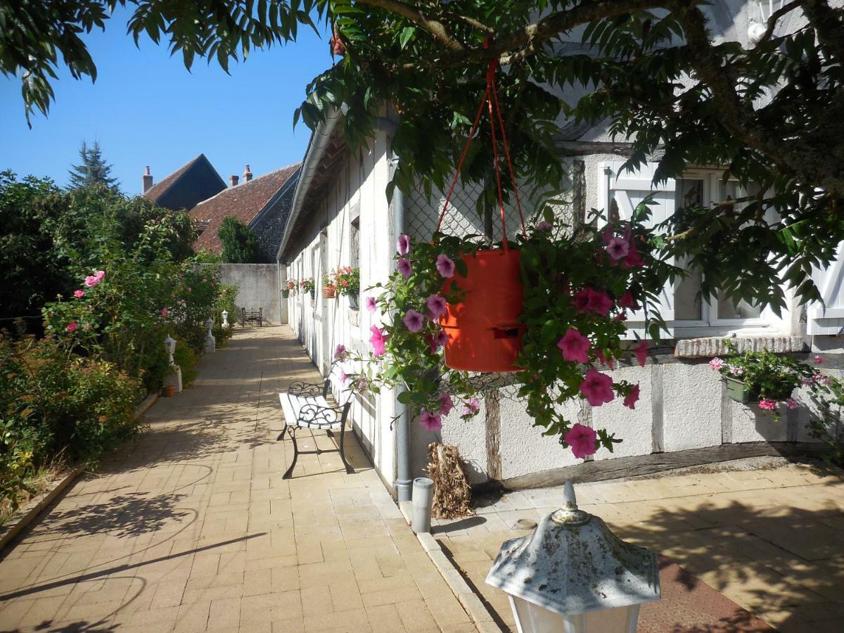 Les Rouches Bed & Breakfast Cormeray Ngoại thất bức ảnh