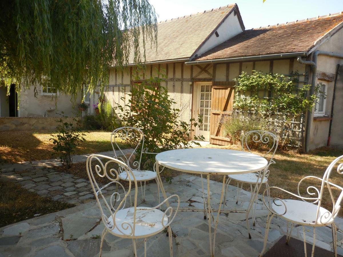 Les Rouches Bed & Breakfast Cormeray Ngoại thất bức ảnh