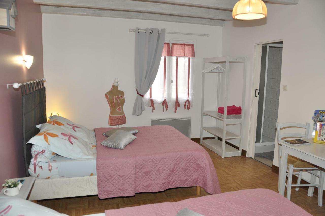 Les Rouches Bed & Breakfast Cormeray Ngoại thất bức ảnh