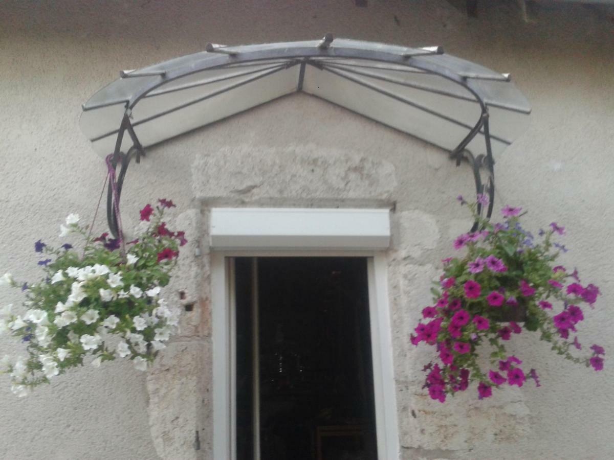 Les Rouches Bed & Breakfast Cormeray Ngoại thất bức ảnh